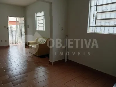 Casa com 3 Quartos à venda, 137m² no Centro, Uberlândia