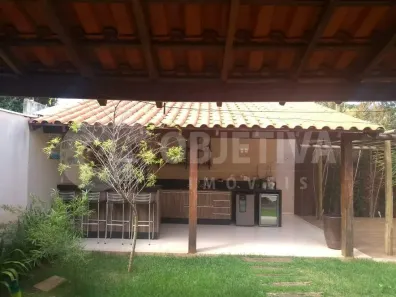 Casa com 3 Quartos à venda, 130m² no Laranjeiras, Uberlândia