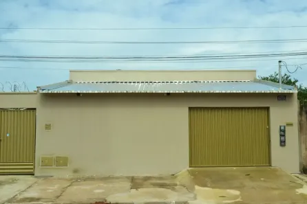 Casa com 3 Quartos para alugar, 100m² no Residencial Caraíbas, Aparecida de Goiânia