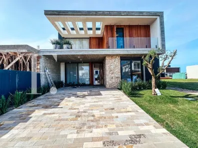 Sobrado com 4 Quartos à venda, 265m² no , Xangri-Lá