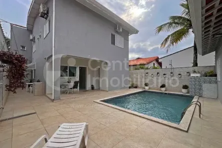 Casa com 5 Quartos à venda, 300m² no Jardim Beira-Mar, Peruíbe