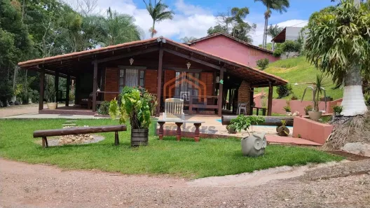Fazenda/Sítio com 2 Quartos à venda, 200m² no Centro, Jarinu