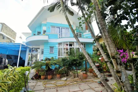 Casa com 3 Quartos à venda, 269m² no Jurerê, Florianópolis