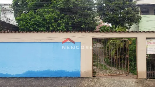Casa com 5 Quartos à venda, 200m² no Veneza, Ribeirão das Neves