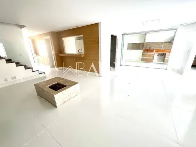 Casa de Condomínio com 3 Quartos para venda ou aluguel, 250m² no Tamboré, Santana de Parnaíba