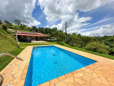 Fazenda/Sítio com 3 Quartos à venda, 1738m² no Centro, Socorro