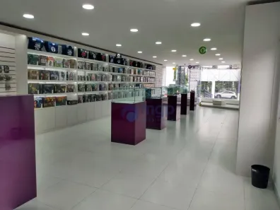 Galpão/Depósito/Armazém à venda, 710m² no Aclimação, São Paulo