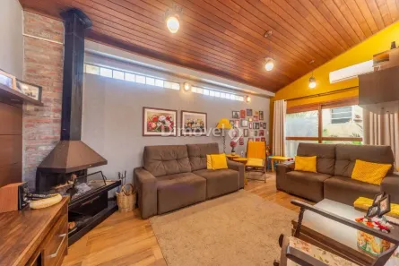 Casa com 4 Quartos à venda, 280m² no Camaquã, Porto Alegre