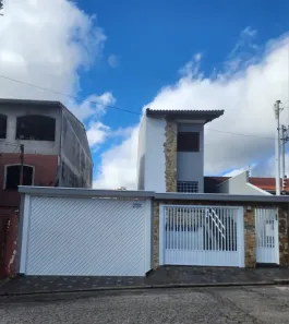Casa com 3 Quartos para alugar, 327m² no Vila Floresta, Santo André