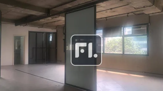 Sala Comercial para alugar, 300m² no Vila Olímpia, São Paulo