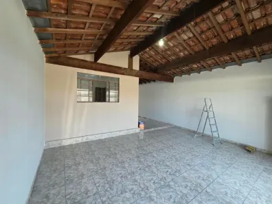 Casa com 2 Quartos para alugar, 90m² no Parque São Luís, Taubaté