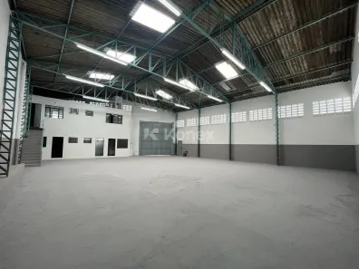 Galpão/Depósito/Armazém para alugar, 110m² no Parque São Domingos, São Paulo