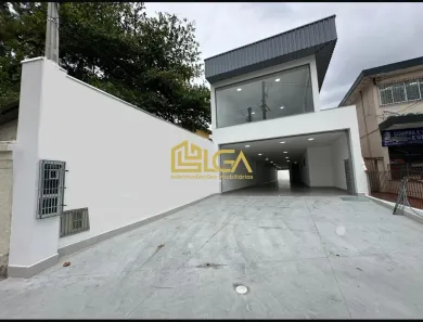 Galpão/Depósito/Armazém com 2 Quartos para venda ou aluguel, 570m² no Vila Mathias, Santos
