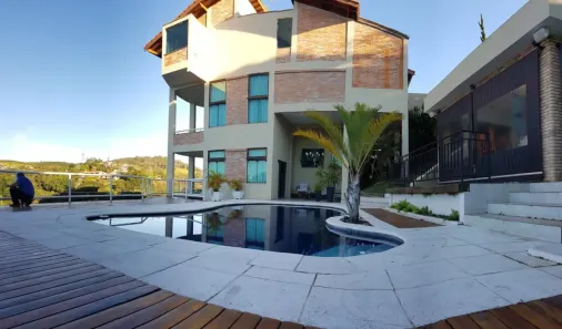 Fazenda/Sítio com 4 Quartos à venda, 670m² no Paiao, Guararema