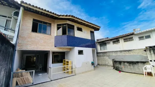 Casa com 5 Quartos à venda, 120m² no Itapuã, Salvador
