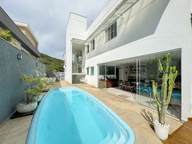 Casa de Condomínio com 3 Quartos à venda, 226m² no Grama, Juiz de Fora