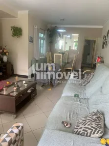 Sobrado com 4 Quartos à venda, 170m² no Centro, Salto