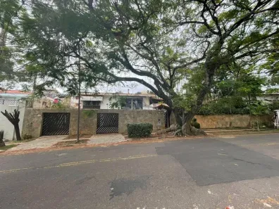 Imóvel Comercial com 4 Quartos para alugar, 289m² no Jardim das Paineiras, Campinas
