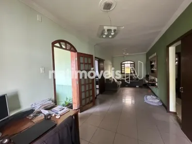 Casa com 3 Quartos à venda, 238m² no Santa Mônica, Belo Horizonte