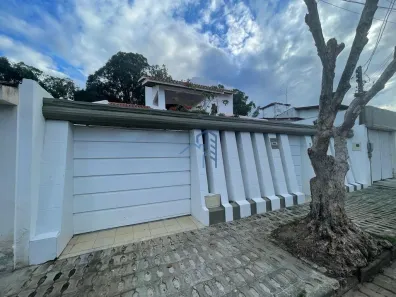 Casa com 3 Quartos à venda, 200m² no Candeias, Vitória da Conquista