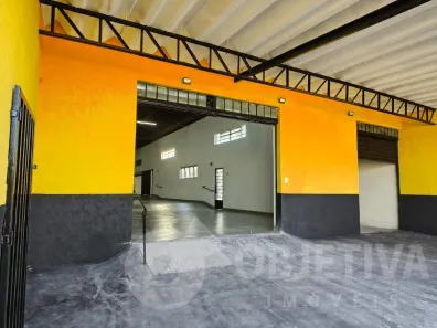 Ponto Comercial para alugar, 300m² no Presidente Roosevelt, Uberlândia