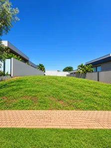 Lote/Terreno à venda, 678m² no Jardim Shangri-Lá, Bauru