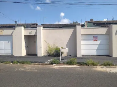 Casa com 3 Quartos à venda, 150m² no Jardim Europa, Uberlândia