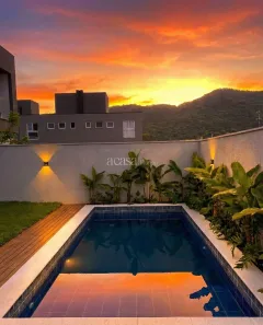 Casa com 3 Quartos para venda ou aluguel, 270m² no Lagoa da Conceição, Florianópolis