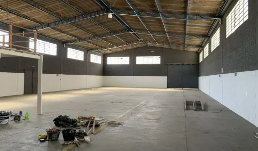 Galpão/Depósito/Armazém para alugar, 400m² no Piratininga, Osasco