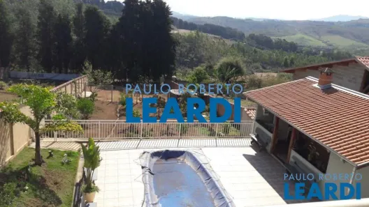Fazenda/Sítio com 4 Quartos à venda, 500m² no Residencial Santa Clara, Poços de Caldas