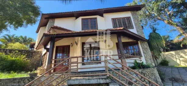 Casa de Condomínio com 4 Quartos à venda, 280m² no Badu, Niterói
