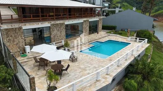 Sobrado com 5 Quartos à venda, 570m² no Centro, Igaratá