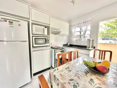Casa com 2 Quartos para alugar, 63m² no , Governador Celso Ramos