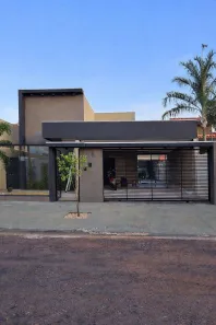 Casa com 3 Quartos à venda, 184m² no Parque Sagrada Família, Rondonópolis