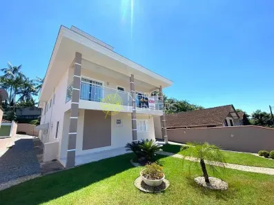 Casa com 4 Quartos à venda, 320m² no São Marcos, Joinville