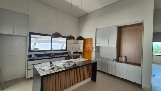 Casa de Condomínio com 4 Quartos à venda, 200m² no Sapé II, Caçapava