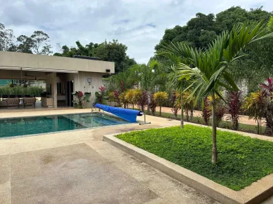 Fazenda/Sítio com 4 Quartos à venda, 450m² no Estância Vargem Bonita, Senador Canedo