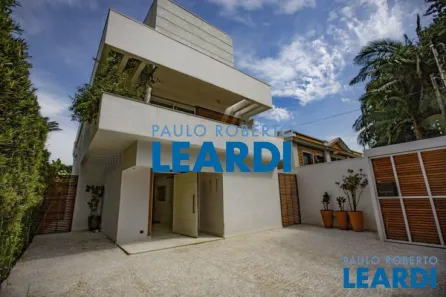 Sobrado com 3 Quartos à venda, 300m² no Jardim Europa, São Paulo