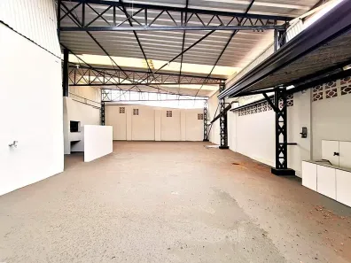Galpão/Depósito/Armazém para alugar, 196m² no Vila Claudia, Limeira
