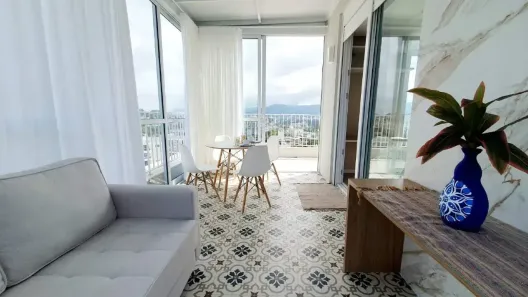 Apartamento com 1 Quarto à venda, 61m² no Carvoeira, Florianópolis