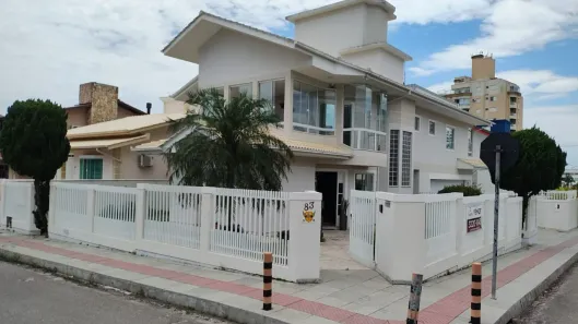 Casa com 3 Quartos à venda, 247m² no Pagani, Palhoça