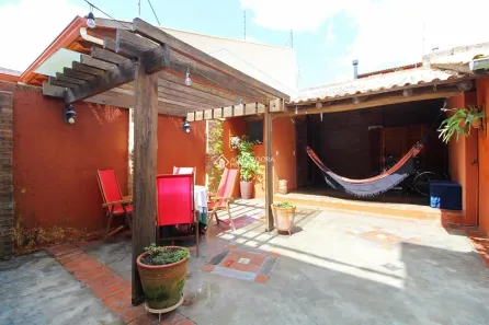 Casa com 3 Quartos à venda, 182m² no Espírito Santo, Porto Alegre