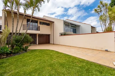 Sobrado com 3 Quartos à venda, 250m² no Portão, Curitiba