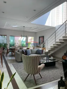 Sobrado com 3 Quartos à venda, 275m² no Loteamento Villa Branca, Jacareí