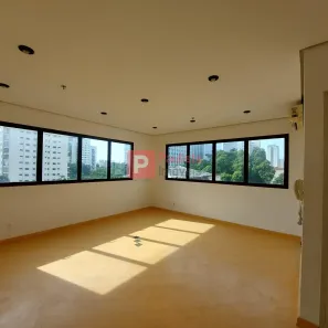 Sala Comercial à venda, 30m² no Santo Amaro, São Paulo