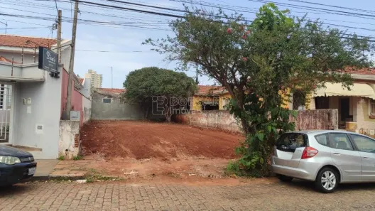 Lote/Terreno à venda, 329m² no Centro, Araraquara