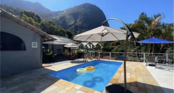 Casa com 5 Quartos para venda ou aluguel, 300m² no Araras, Petrópolis
