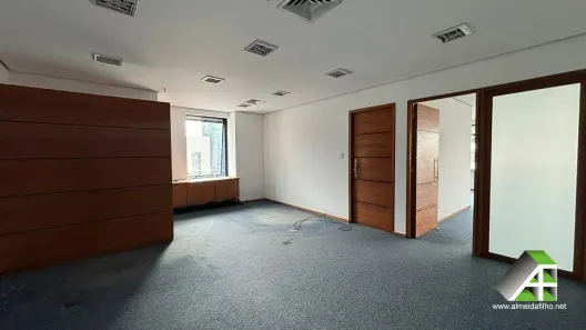 Sala Comercial com 1 Quarto para alugar, 110m² no Vila Nova Conceição, São Paulo