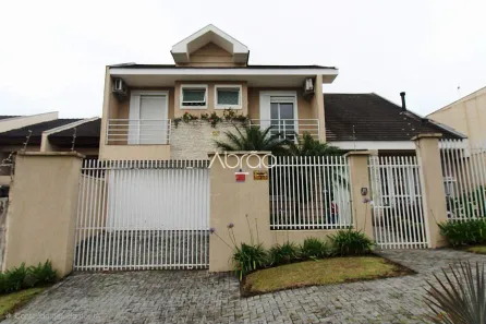 Sobrado com 4 Quartos para alugar, 316m² no Jardim Social, Curitiba