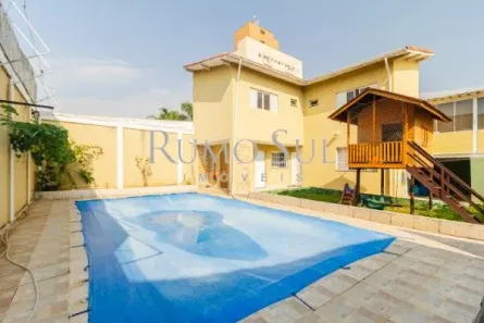 Casa com 5 Quartos à venda, 240m² no Vila Campo Grande, São Paulo